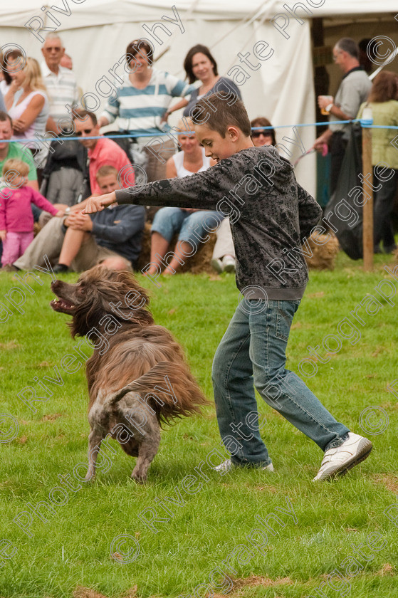 AWC 1431 
 Wanborough Country Show, August 2009, Richard Curtis' K9freestyle Dancing Dog Arena Display 
 Keywords: 2009, arena demonstration, arena display, august, canine freestyle, dog dancing, dog display, England, heelwork to music, k9freestyle, Lynch Field, Lynch Field, Wanborough, Wiltshire, England, UK, richard curtis, UK, wanborough country show, Wanborough, Wiltshire