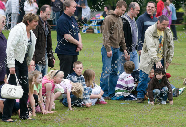 IMG 1124 
 Earls Barton Carnival, Richard Curtis arena display performance and demonstration crowd shots 
 Keywords: richard curtis, display, green grass, demonstration, crowd, participation, children, parents, earls barton carnival, june, 2008