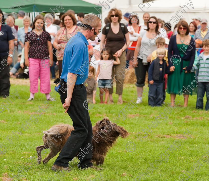 AWC 1425 
 Wanborough Country Show, August 2009, Richard Curtis' K9freestyle Dancing Dog Arena Display 
 Keywords: 2009, arena demonstration, arena display, august, canine freestyle, dog dancing, dog display, England, heelwork to music, k9freestyle, Lynch Field, Lynch Field, Wanborough, Wiltshire, England, UK, richard curtis, UK, wanborough country show, Wanborough, Wiltshire