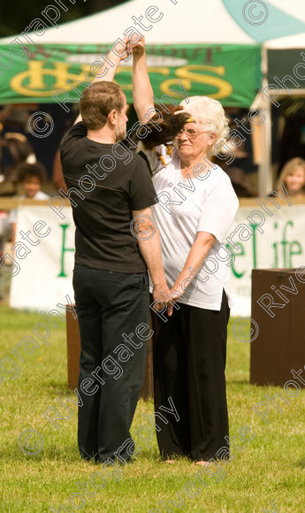 IMG 3088 
 Hatfield House Country Show 2008 Birds of Prey and Falconry 
 Keywords: Hatfield House Country Show, Birds of Prey, Falconry, Arena Demonstration, James McKay and son.